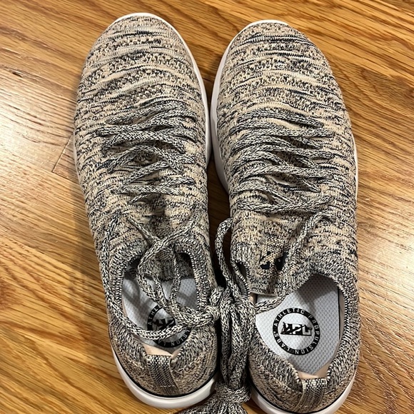 NEW APL TechLoom Wave Sneakers Size 8 - Picture 11 of 15